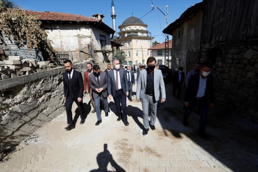 Kıran Mahallesinde Yollar Yenileniyor