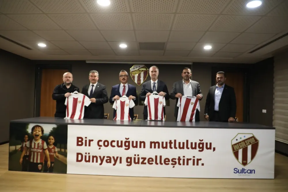 İnegölspor’dan 60 Bin Öğrenciye Forma Ve Eşofman Kampanyası