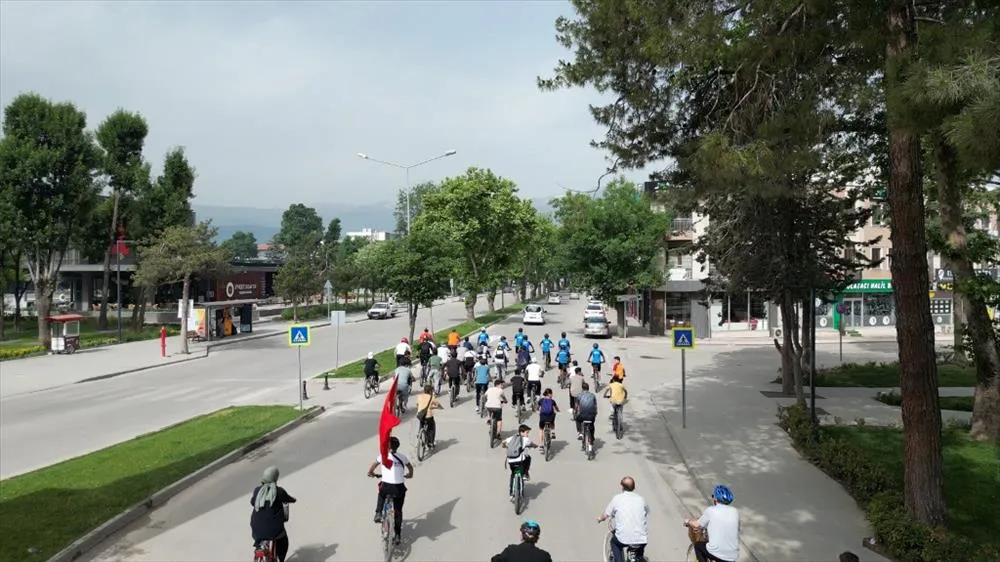 İnegöl’de Pedallar Temiz Gelecek İçin Döndü