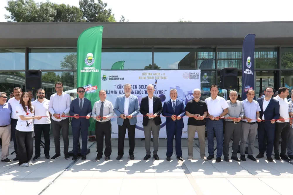 İnegöl Kent Meydanı “TÜBİTAK Bilim Fuarı Festivaline” Ev Sahipliği Yaptı
