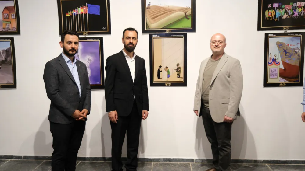Yalçın Eroğlu’nun Ödüllü Karikatürleri İnegöl’de Görücüye Çıktı