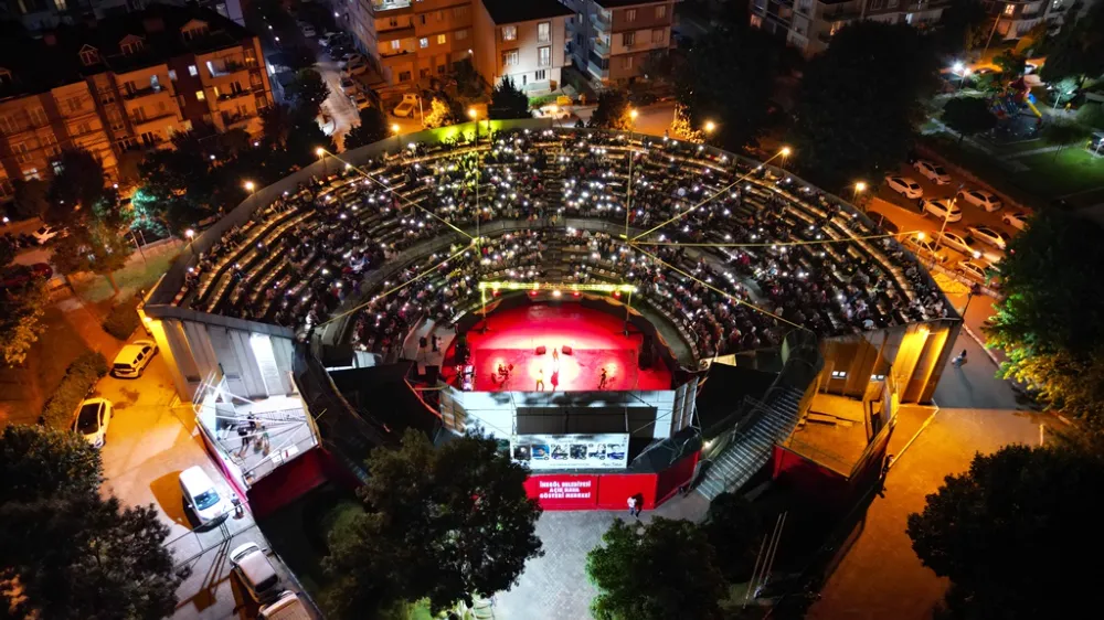 İnegöl Belediyesi Halk Dansları Topluluğu 14. yılını kutluyor