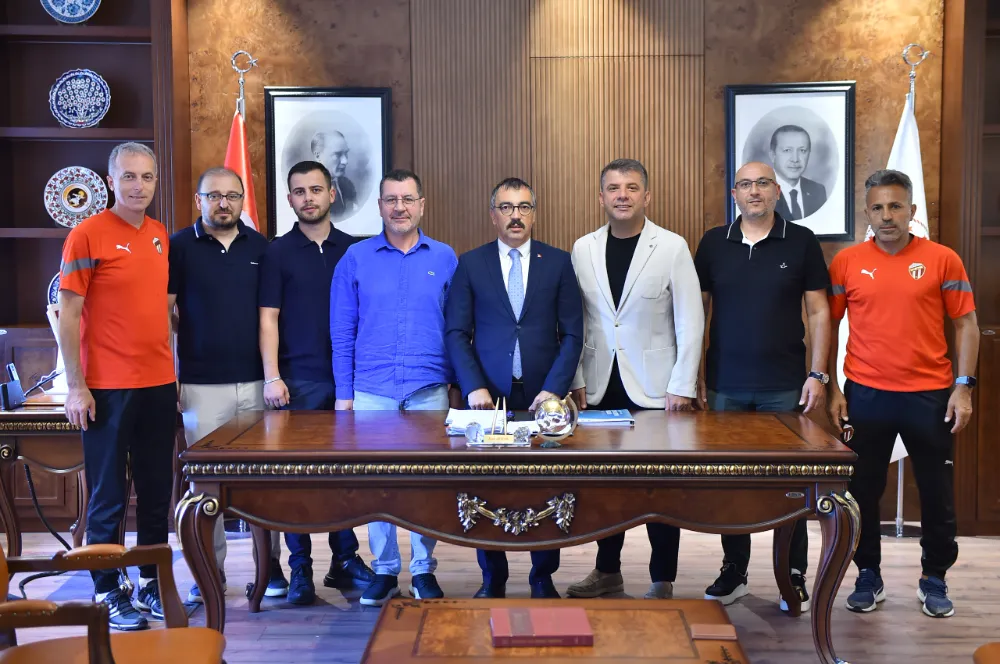  İnegölspor Altyapı Yönetimi Kaymakam Arslan’ı Ziyaret Etti