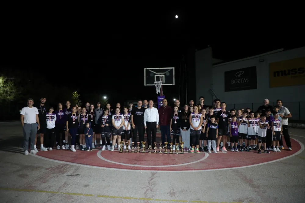 Sokak Basketbolunda Kupalar Sahiplerini Buldu