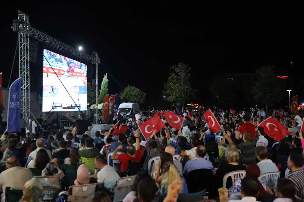 12 Dev Adam’a Bursa’dan tam destek