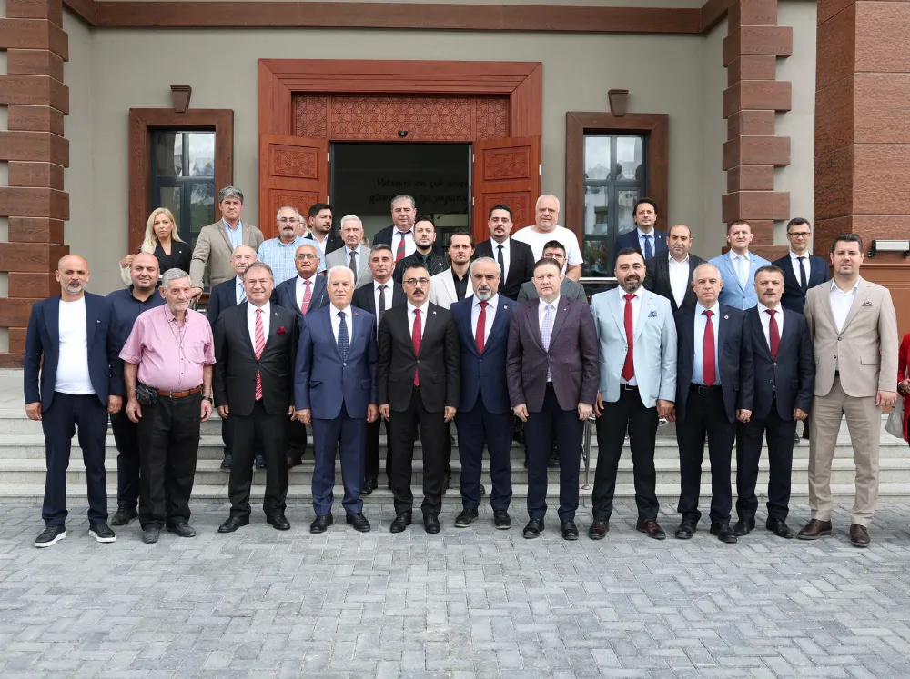 “Bursa’yı masa başında değil, halkımızla birlikte yönetiyoruz”
